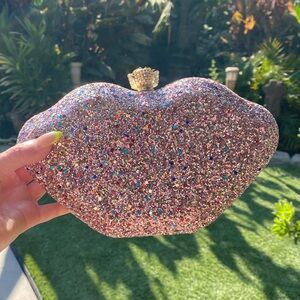 Pink lips glitter bag perfect for Valentine’s Day or any occasion